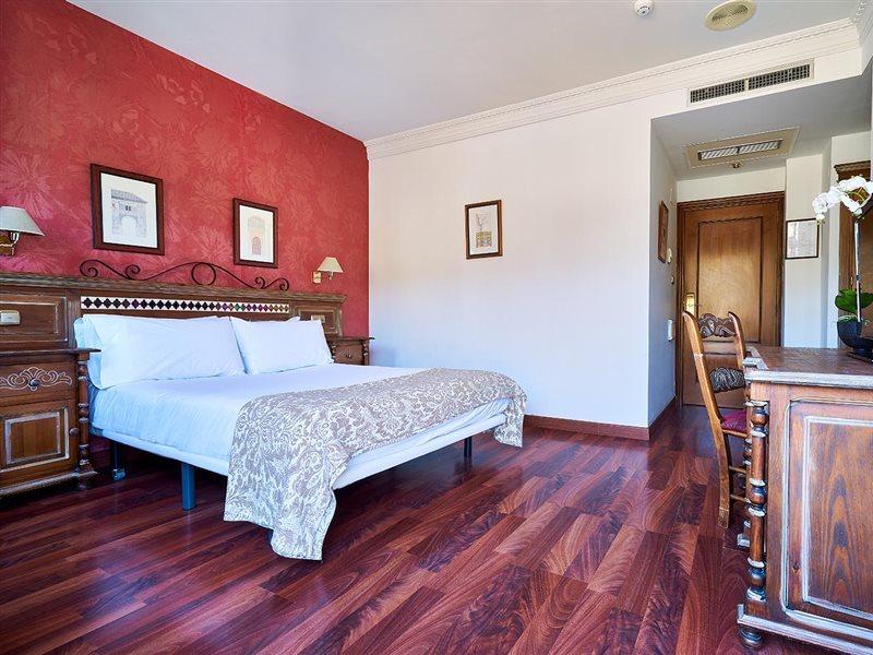Guadalupe Hotel Granada Bagian luar foto