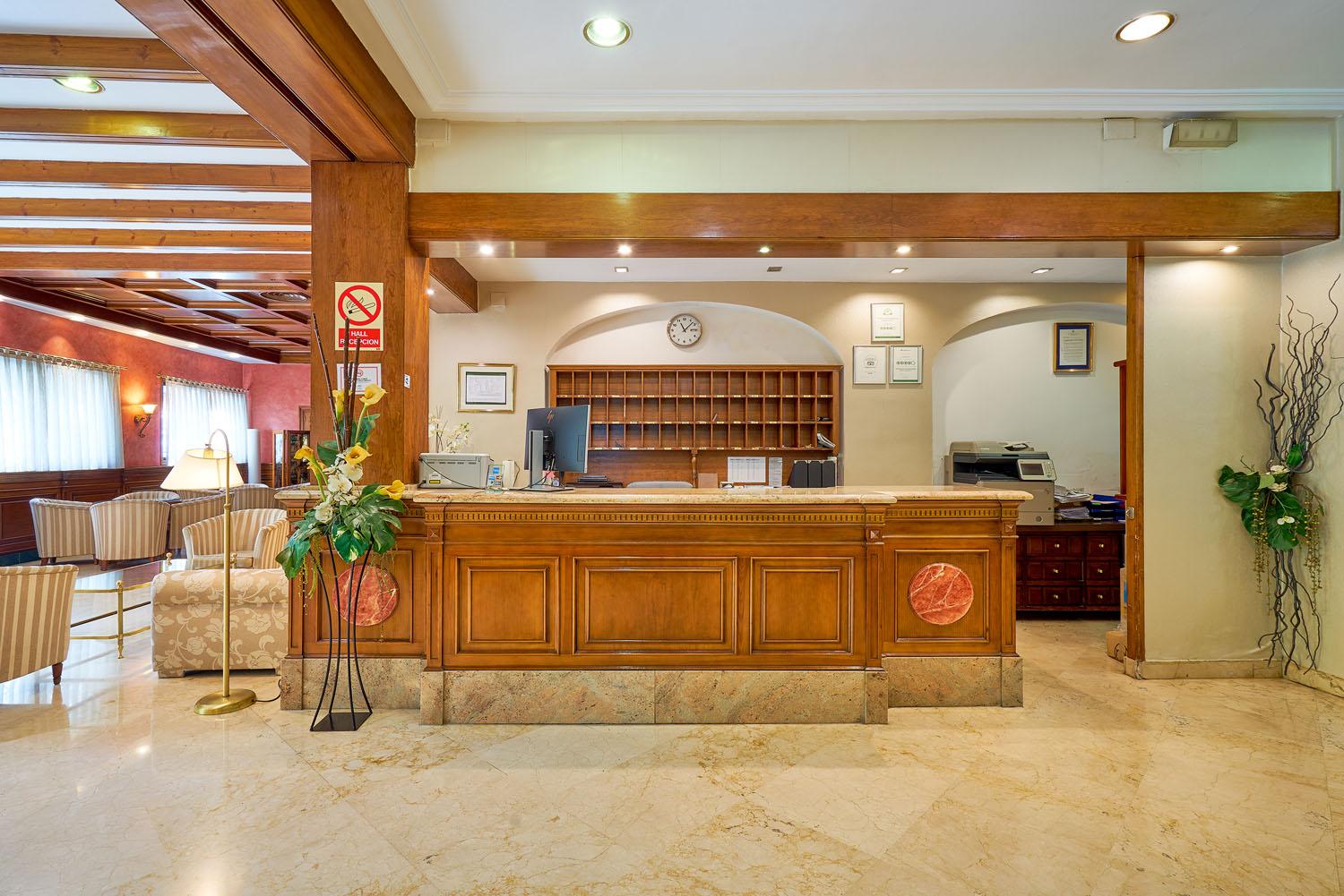 Guadalupe Hotel Granada Bagian luar foto