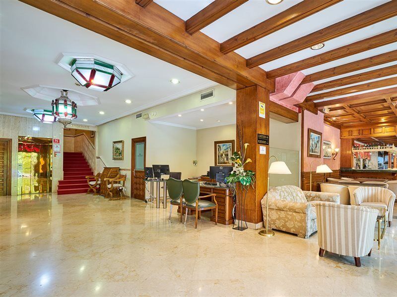 Guadalupe Hotel Granada Bagian luar foto