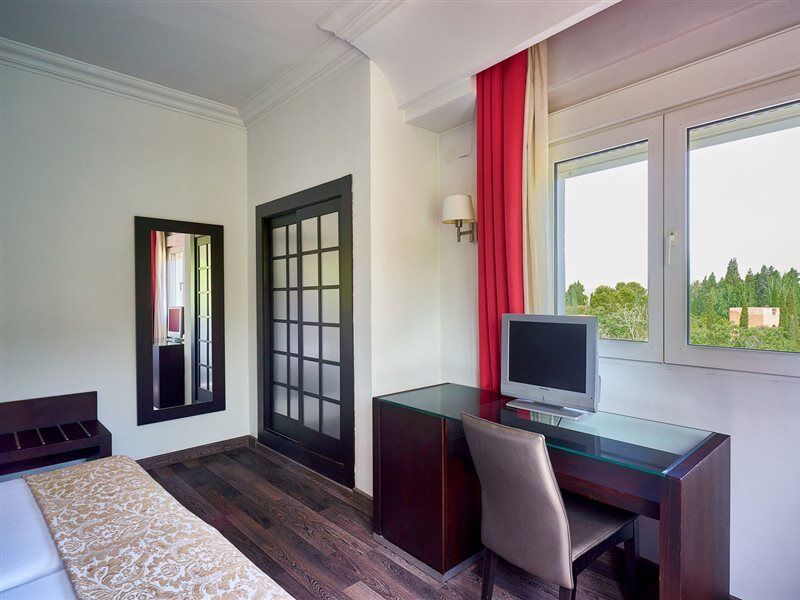 Guadalupe Hotel Granada Bagian luar foto